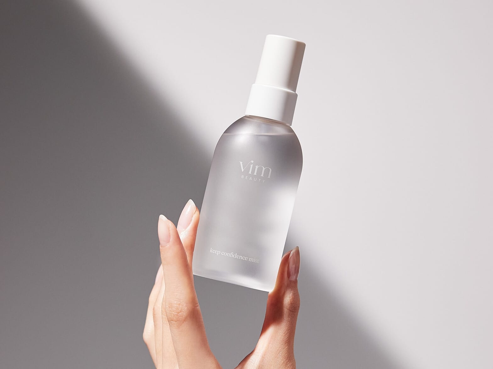 メイクしたての仕上がりをまるごとキープするフィックスミスト「keep confidence mist」発売 4月14日（金）12:00 vim BEAUTY公式サイトにて