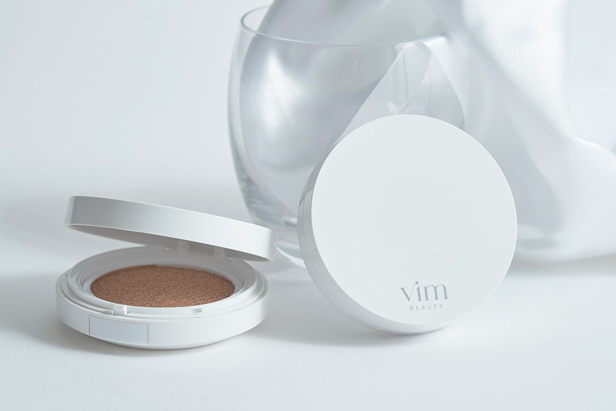 メイクアップYouTuber“マリリン”プロデュースコスメブランド『vim BEAUTY』クッションファンデーション「effect like  finish cushion foundation」発売 – Direct Tech